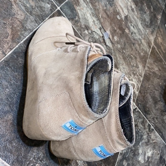 Toms wedges size 12W - Picture 2 of 10
